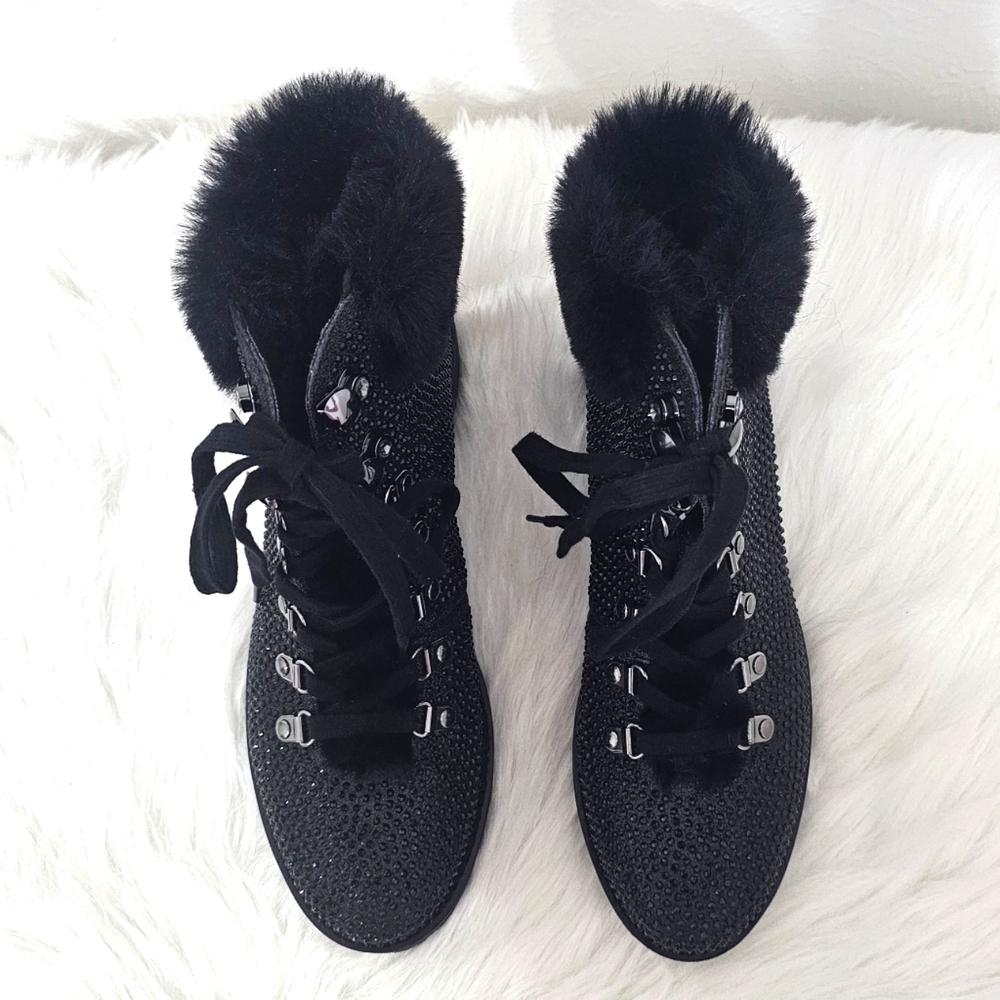 Steve Madden JS-Norina Black fine glitter. Brand new. Never worn.